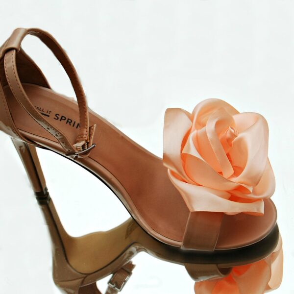 Peach flower shoe clips