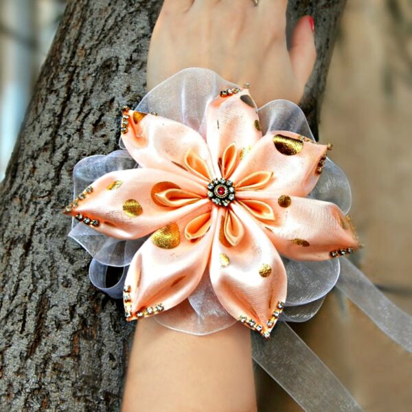 flower wrist corsage