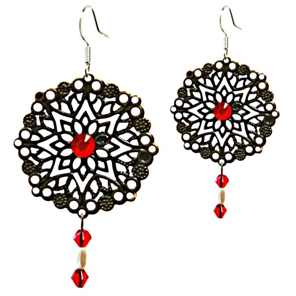 Dangle filigree earrings with red beads
