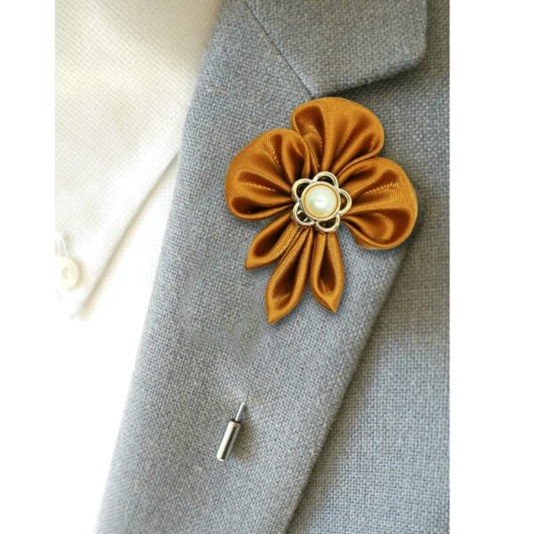 Fleur de Lis lapel pin