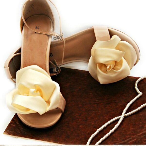 Large ivory flower sandal clips