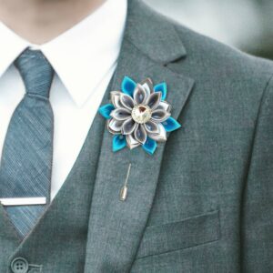 Men’s lapel pin flower, Light blue and gray flower lapel pin,  Men’s wedding boutonnieres