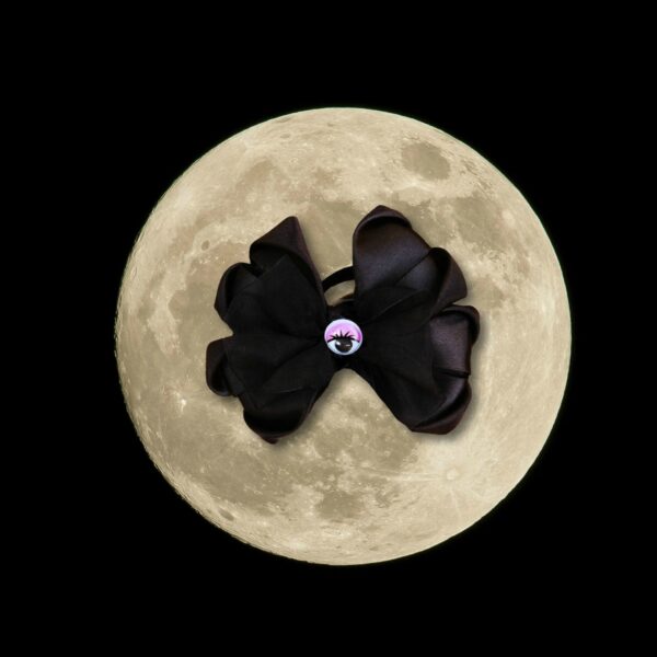 Black hair bow on the moon