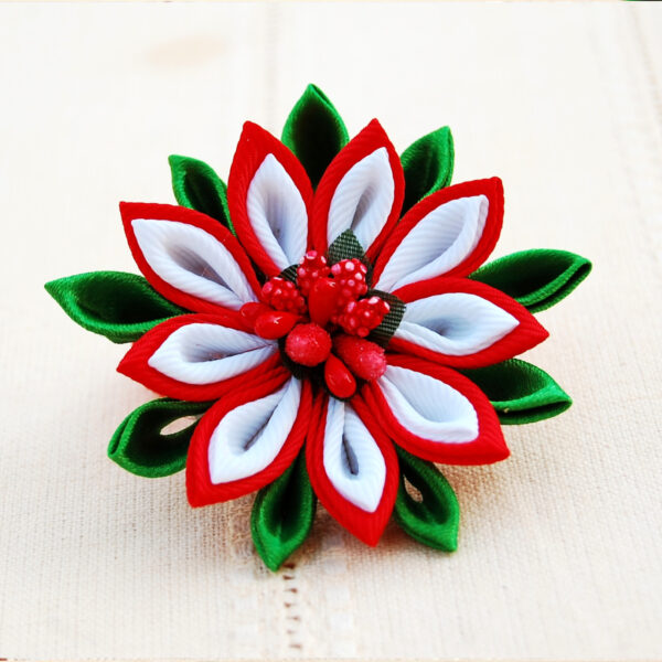 Kanzashi flower