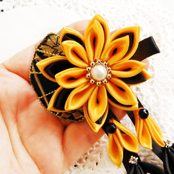 black yellow hair clip