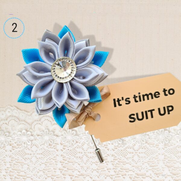 blue gray men's boutonniere